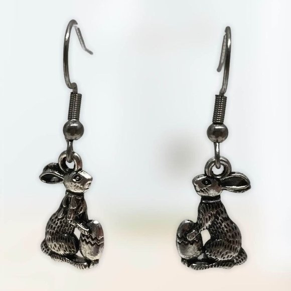 🐰 Silver Tone Petite Bunny Rabbit Dangle - Picture 1 of 7
